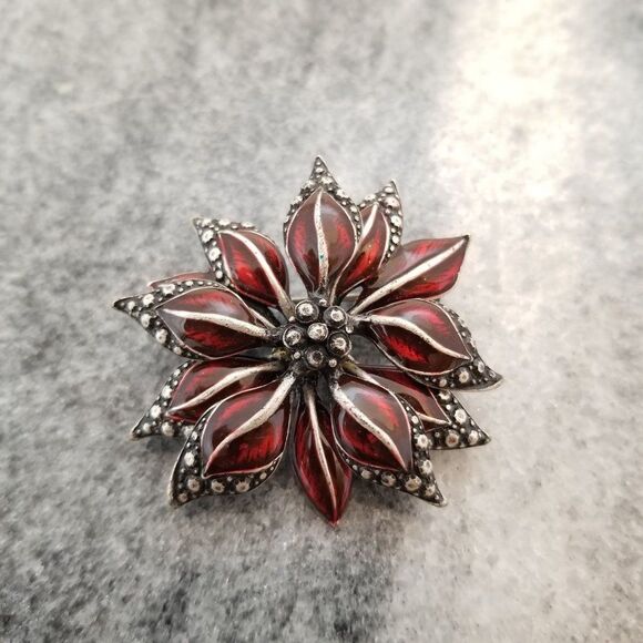 Vintage LC Red Enamel Flower Shaped Brooch, Poinsetta, Silver Tone Lapel Pin - Picture 6 of 6